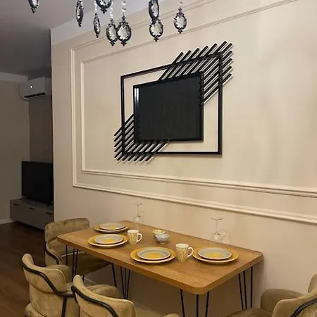 Apartment Square Komuna Tirana